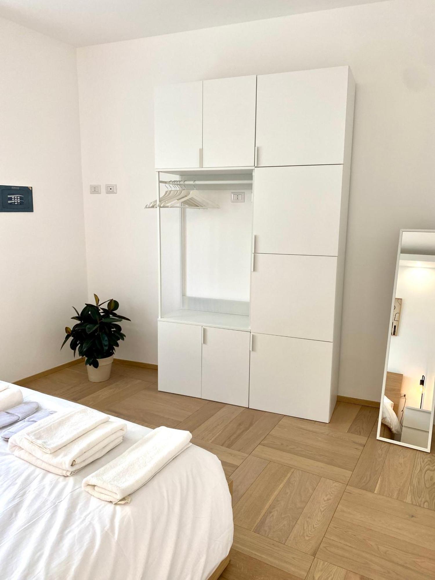 Faenza 18, A Cozy Apartment Милано Екстериор снимка