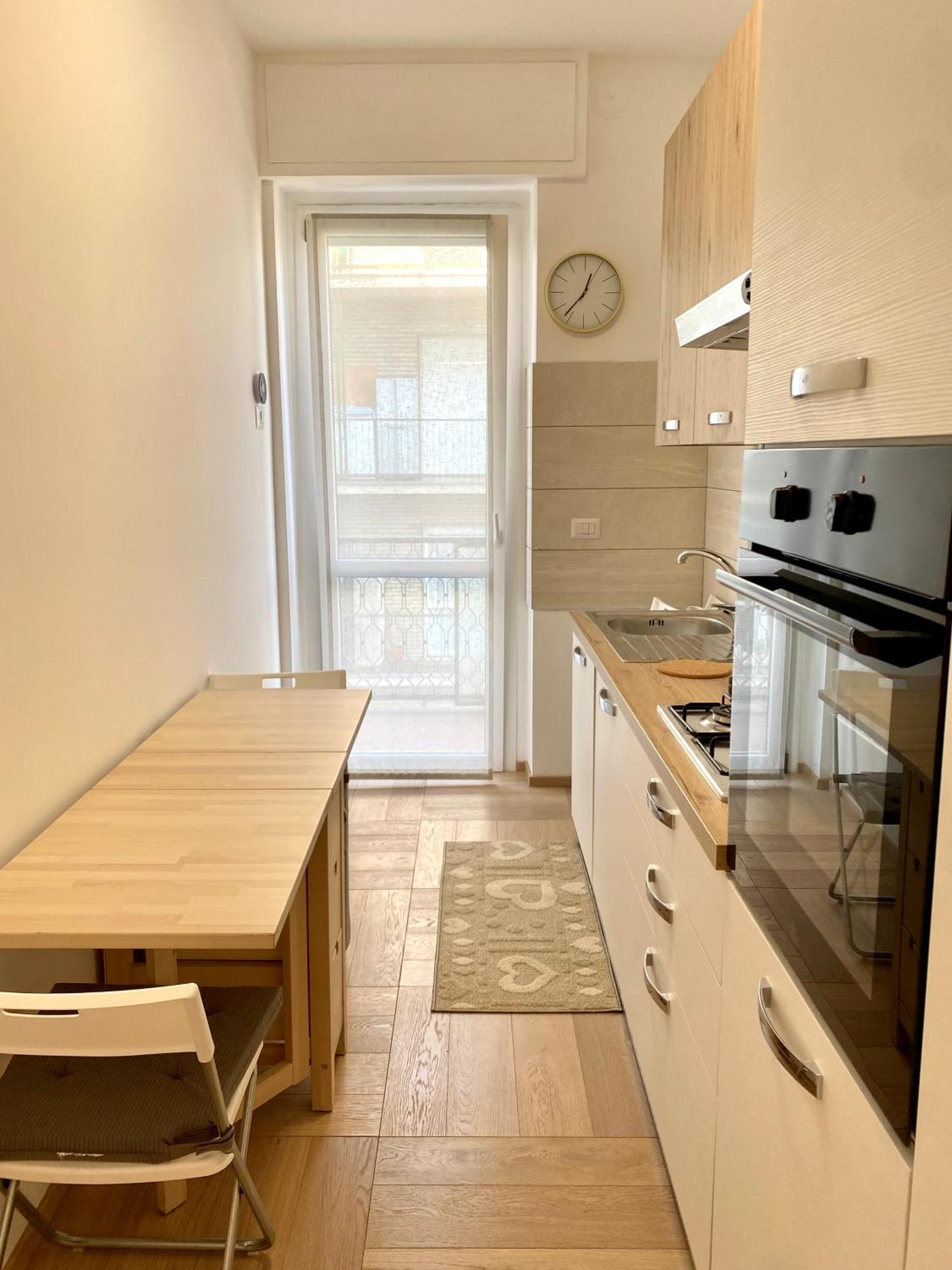 Faenza 18, A Cozy Apartment Милано Екстериор снимка